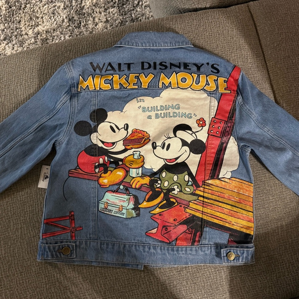 Limited Edition Disney’s Mickey and Minnie Mouse Denim Jacket!! Size (xs)
